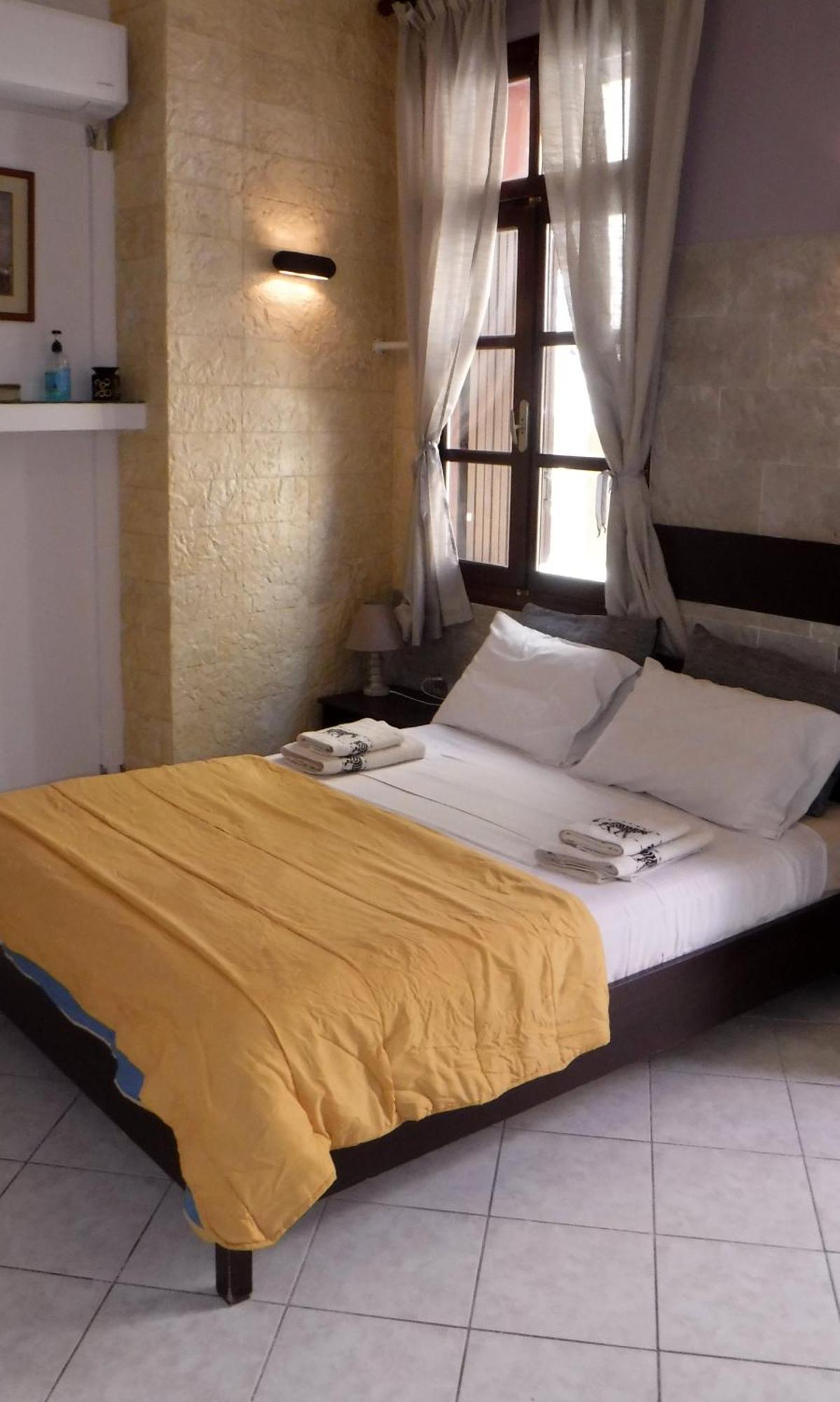Enetiko Rooms Ханя Екстериор снимка